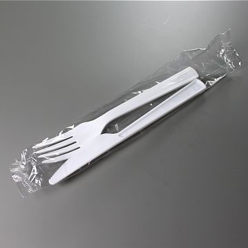 Conjunto de Garfo + Faca de Plstico Branco PLUS 180mm 700un