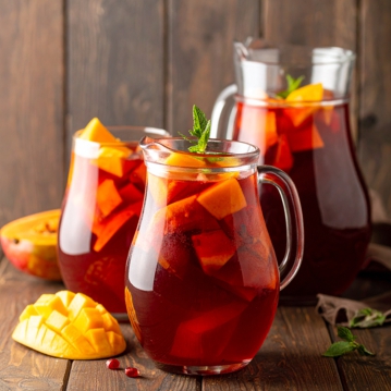 Sangria de Vinho Tinto com Papaia e Manga
